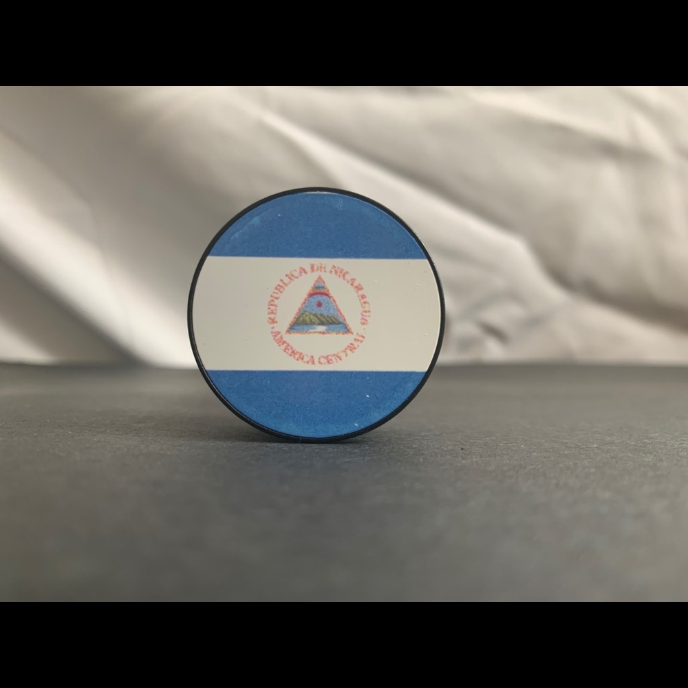 Nicaragua Flag Pop Socket